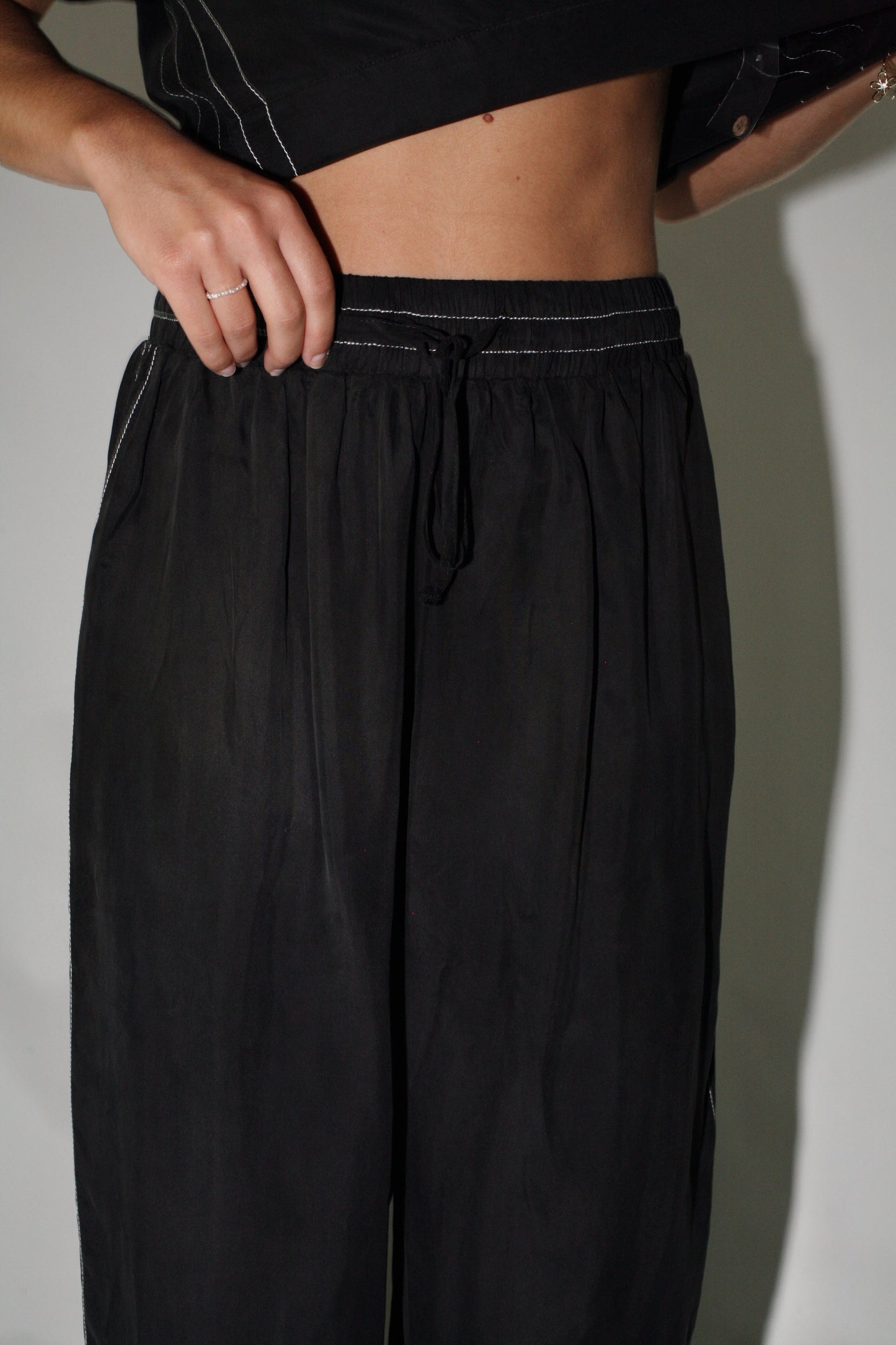 Straight Shot Pants- Black