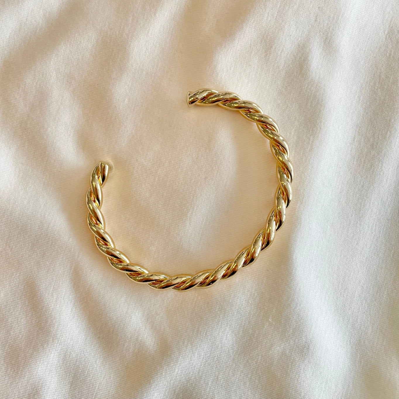 Cecilia- Airotciv by Victoria