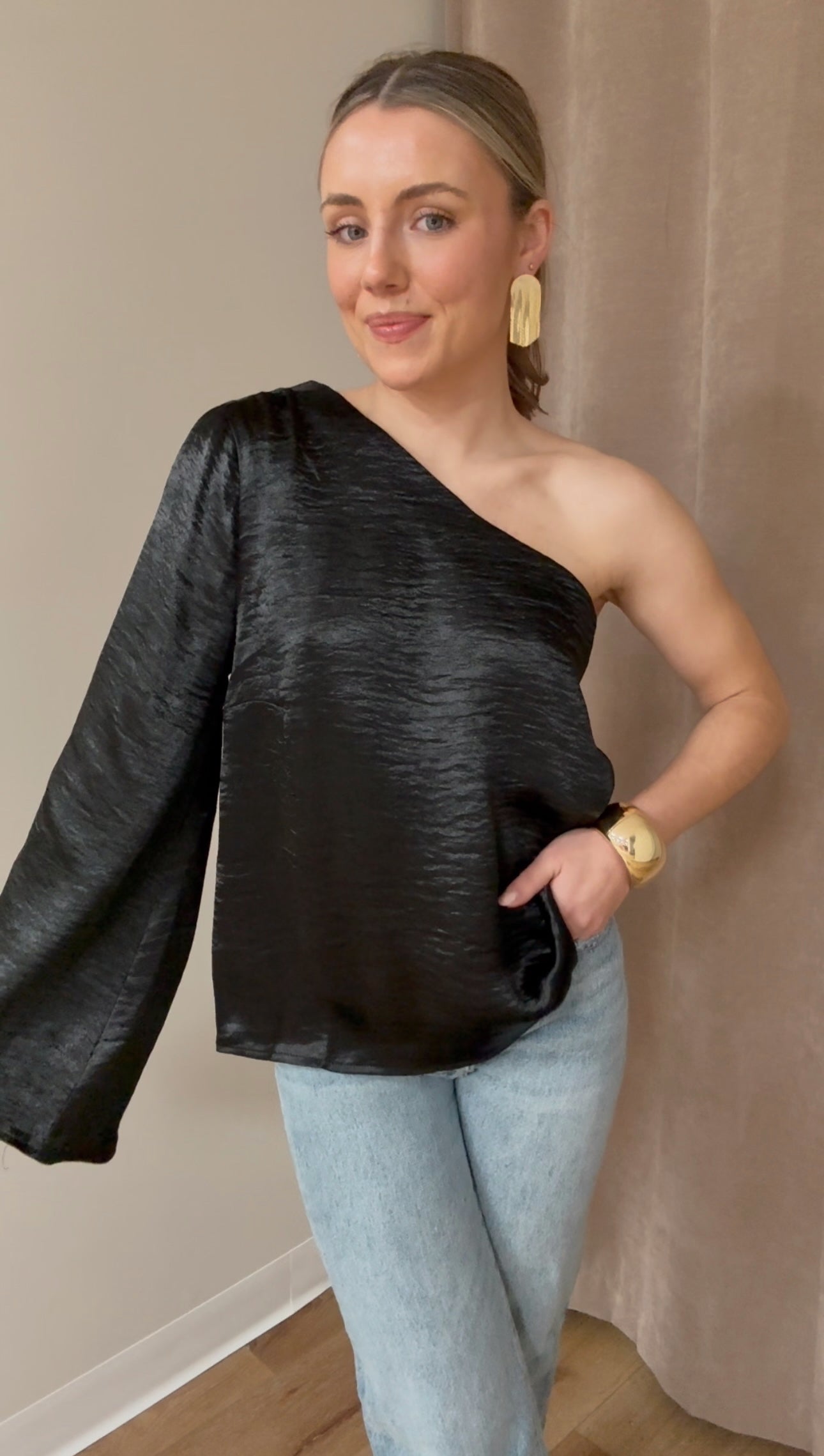 Sarah One Shoulder Top- Black
