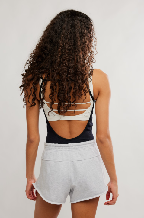 Knockout short- White Heather Gray