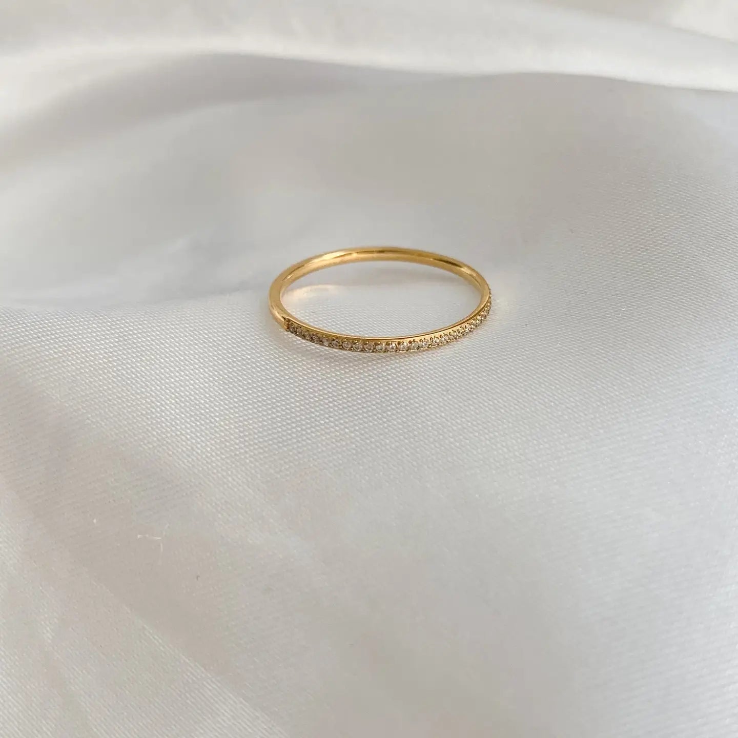 Di Ring- Airotciv by Victoria