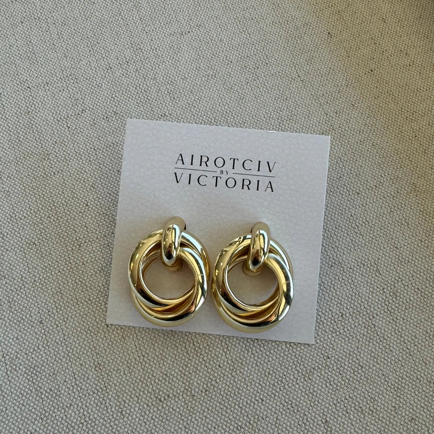 Madeline Studs- Airotciv by Victoria