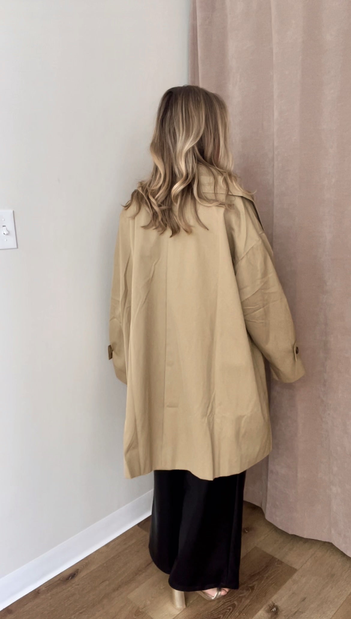 Versailles Attachable-Scarf Coat- Khaki