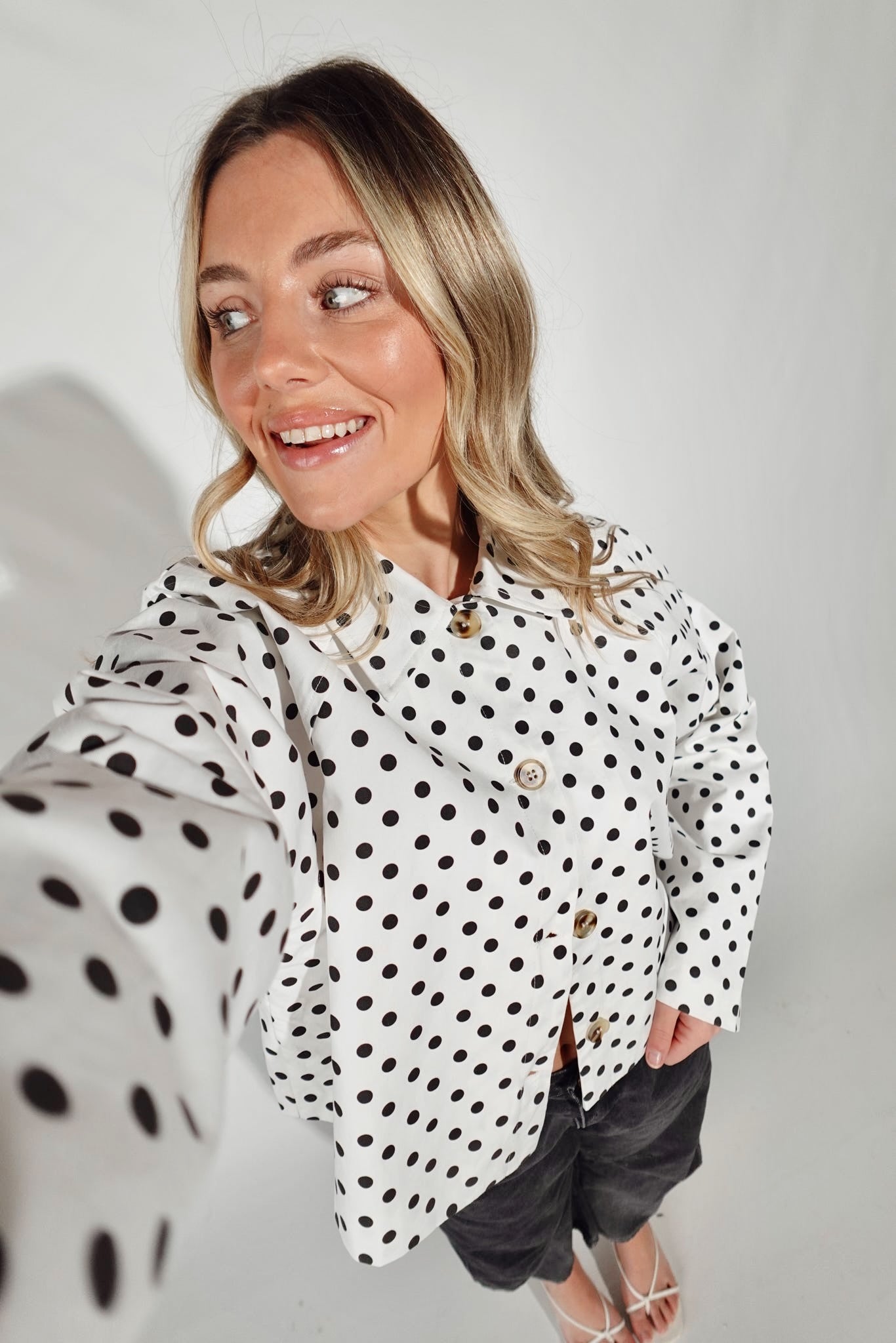 Miss Dotty Jacket-White/Black