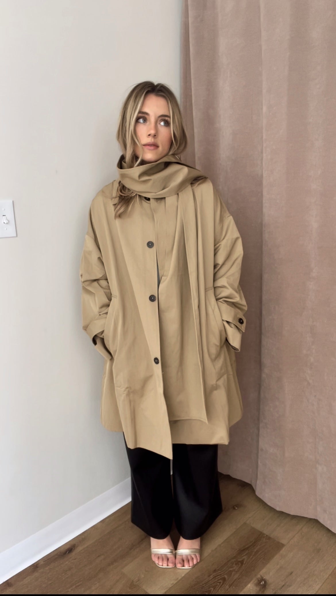 Versailles Attachable-Scarf Coat- Khaki