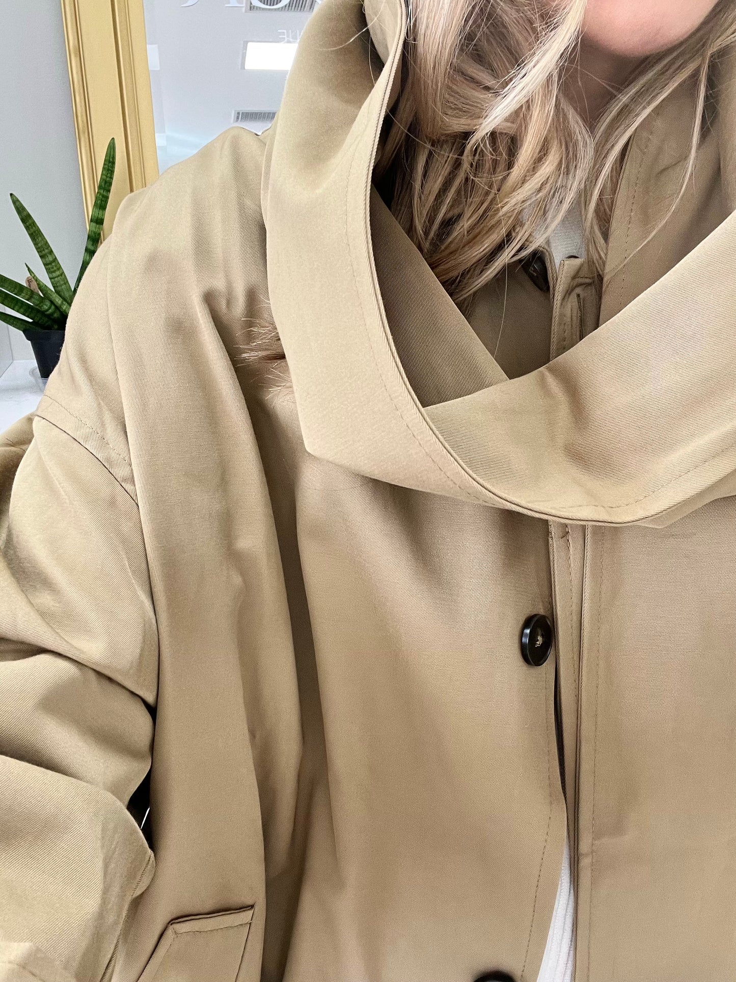 Versailles Attachable-Scarf Coat- Khaki