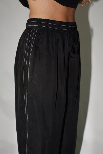 Straight Shot Pants- Black