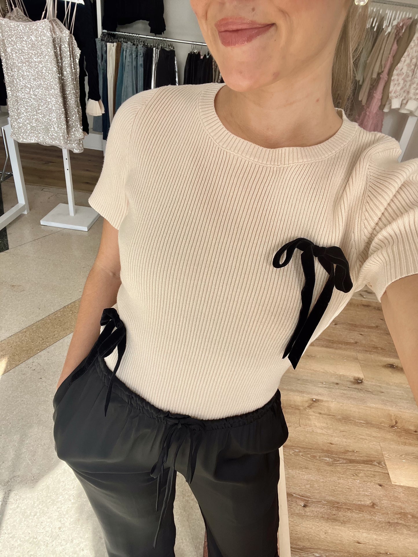 Renee Bow Top- Cream/Black