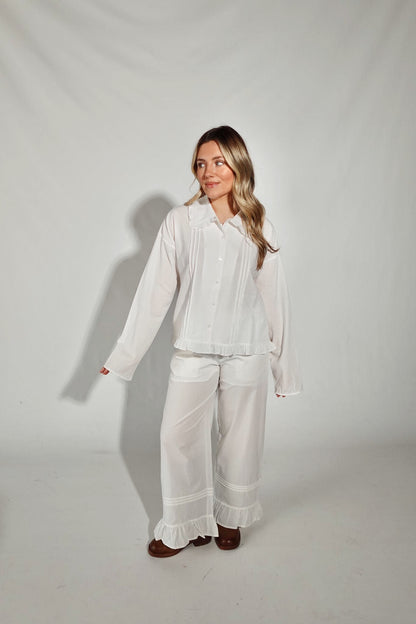 Ainsley Ruffle Pull-Ons- White