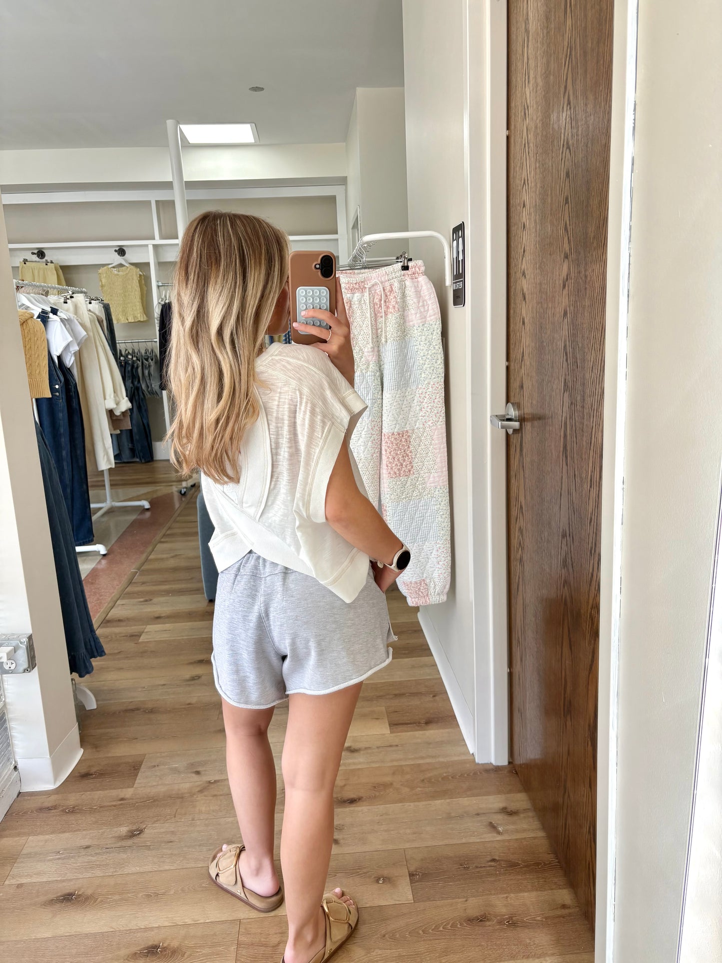 Knockout short- White Heather Gray