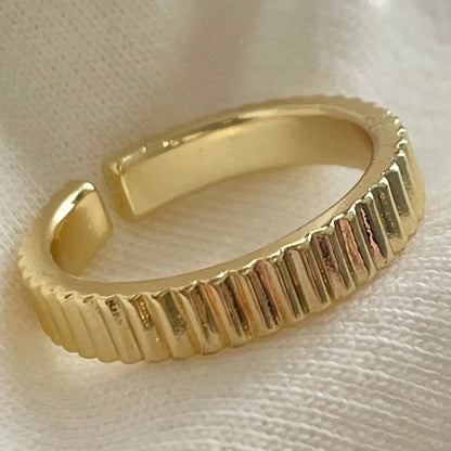 Divina Ring