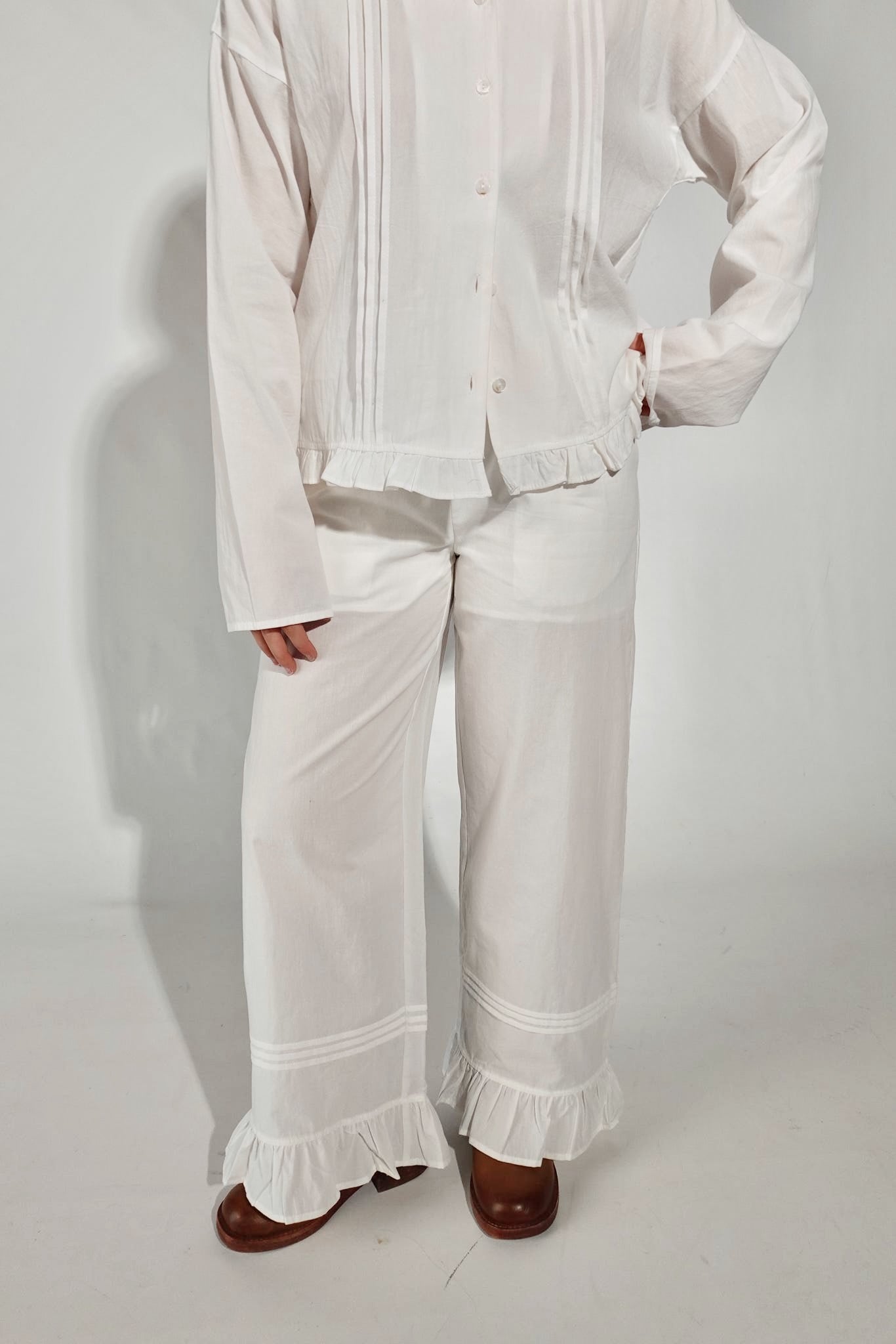 Ainsley Ruffle Pull-Ons- White