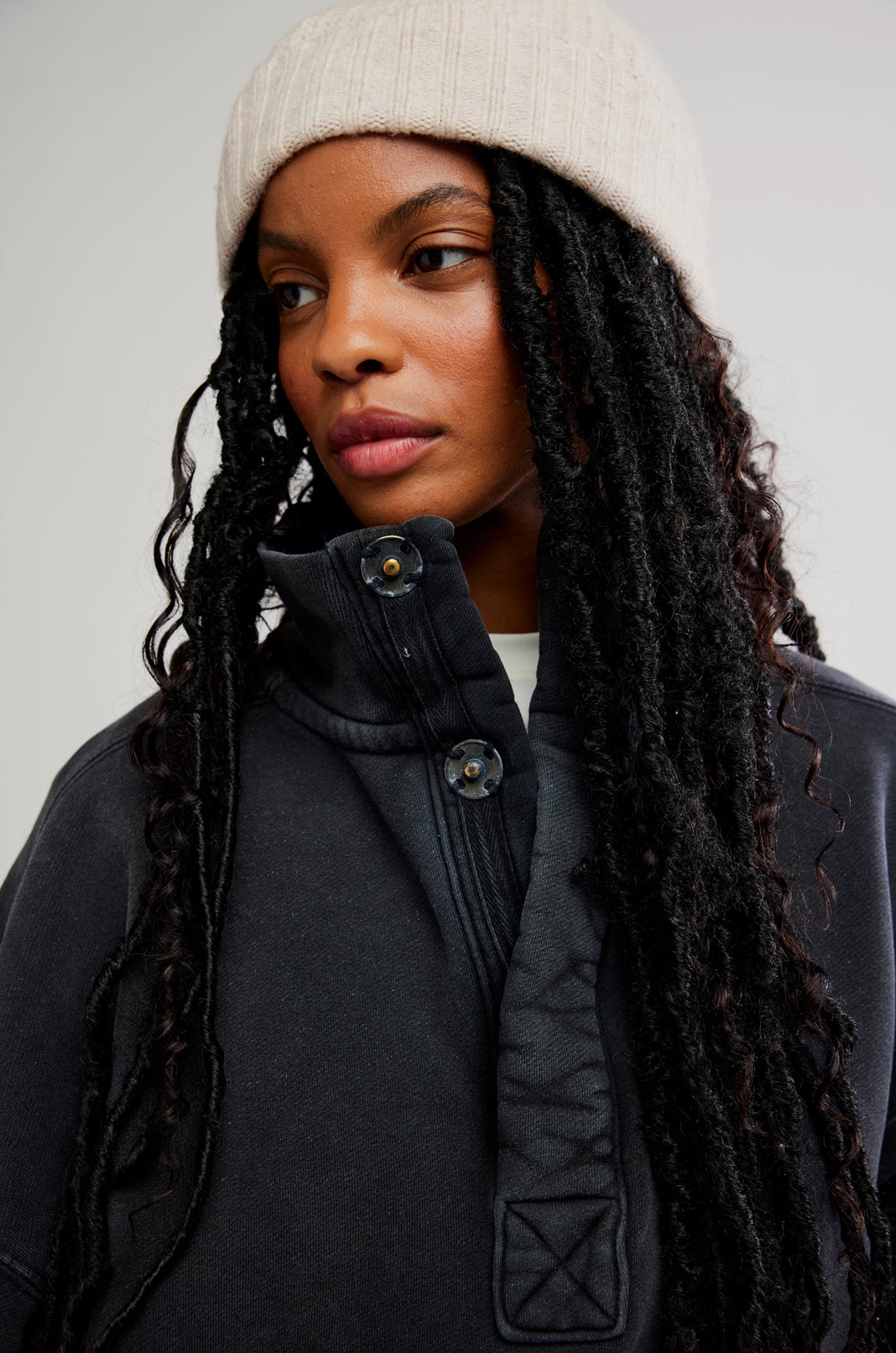 Timeless Pullover- Black