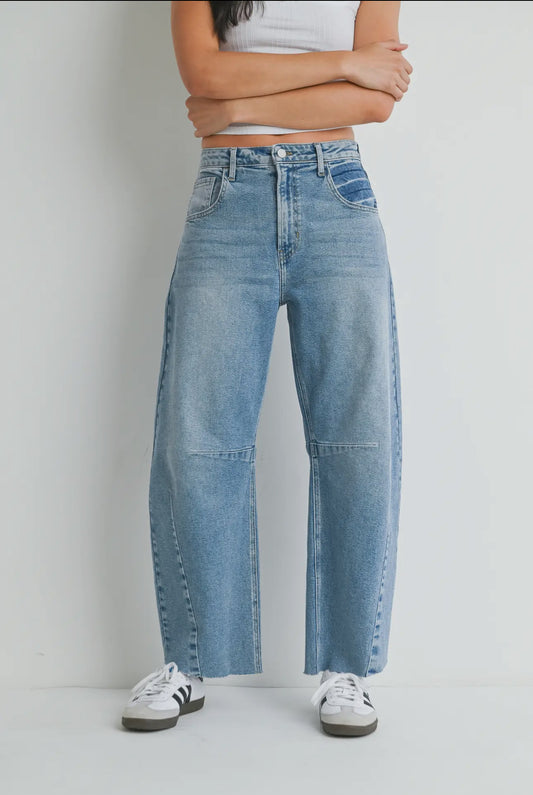 Balanced Barrel Jean- Light Wash