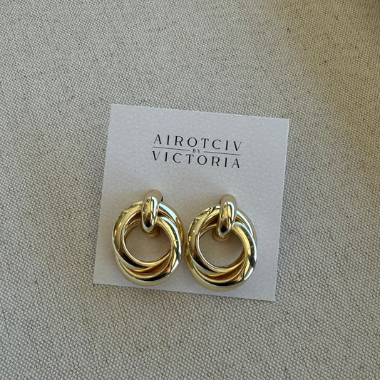 Madeline Studs- Airotciv by Victoria